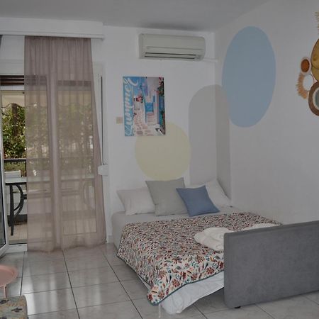Evaliana Seaside Apartment Palaiontsiflikion Exterior photo