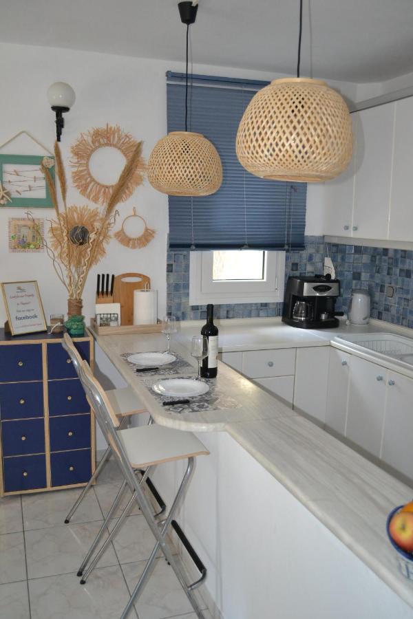 Evaliana Seaside Apartment Palaiontsiflikion Exterior photo