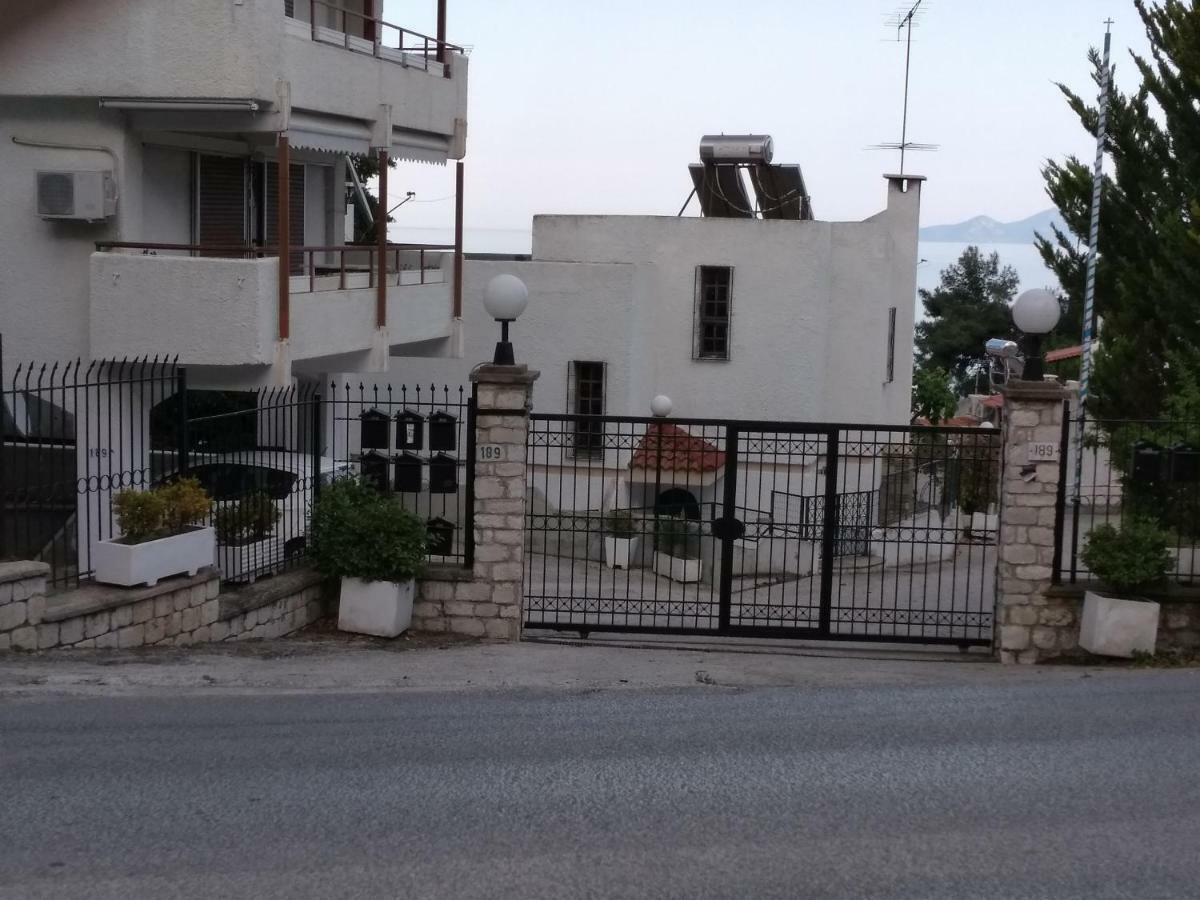 Evaliana Seaside Apartment Palaiontsiflikion Exterior photo
